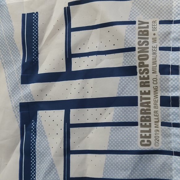 Milwaukee Brewers Bernie Miller Lite Flag Limited Edition Rare - Picture 4 of 12